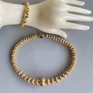 VTG Gold Tone Ribbed Ball Necklace & Bracelet 